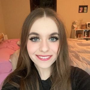 Meet your Posher, Hailey